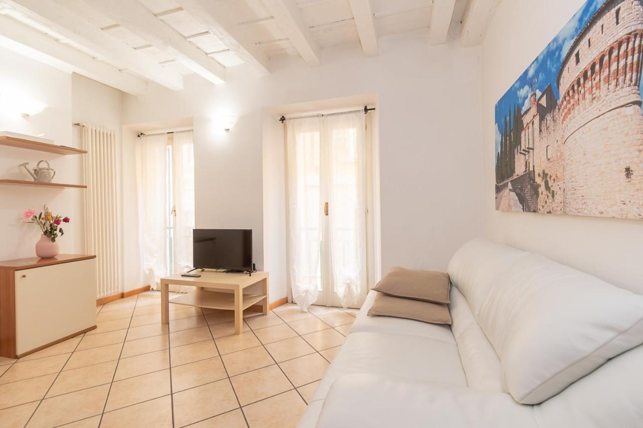 Appartamento Bilocale 1 Piazza Vittoria - Affitti Brevi Italia Бреша Екстериор снимка