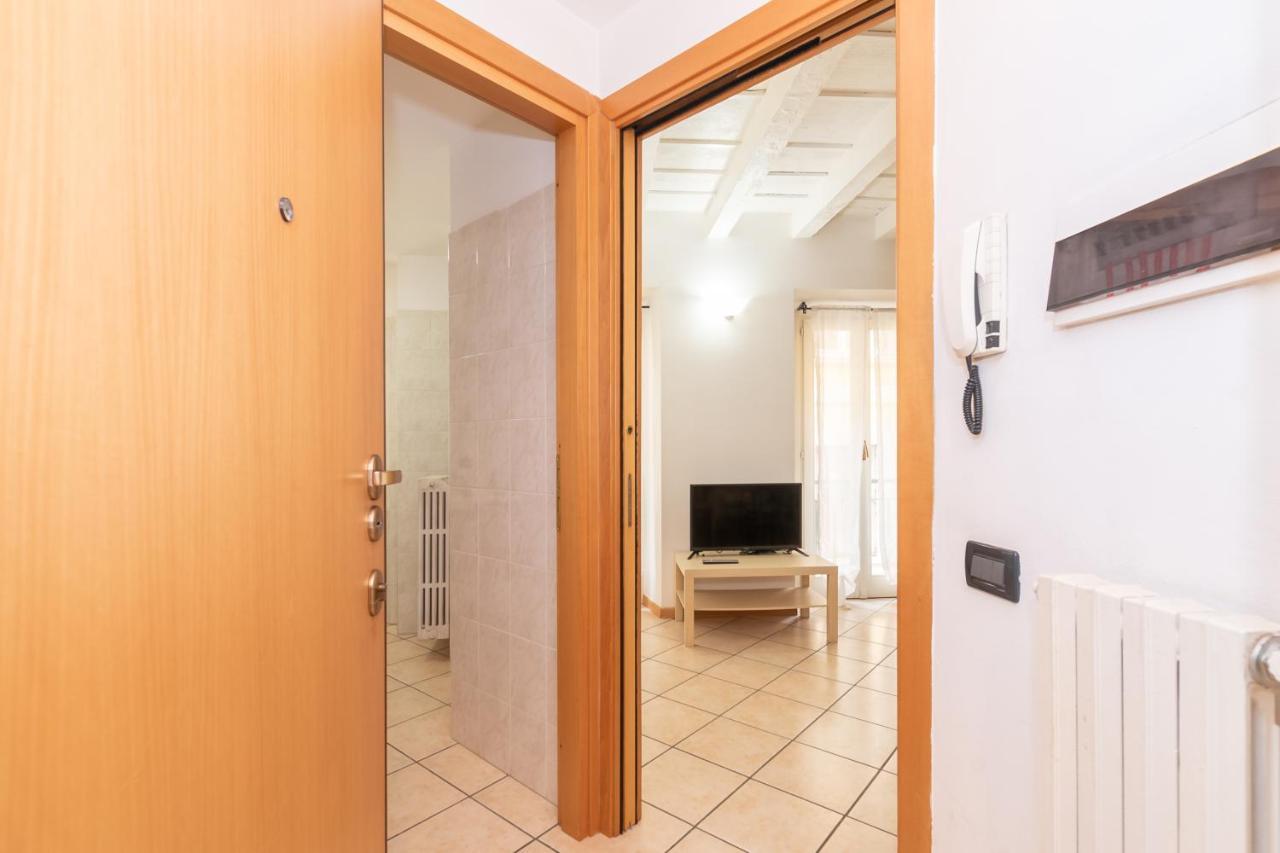Appartamento Bilocale 1 Piazza Vittoria - Affitti Brevi Italia Бреша Екстериор снимка